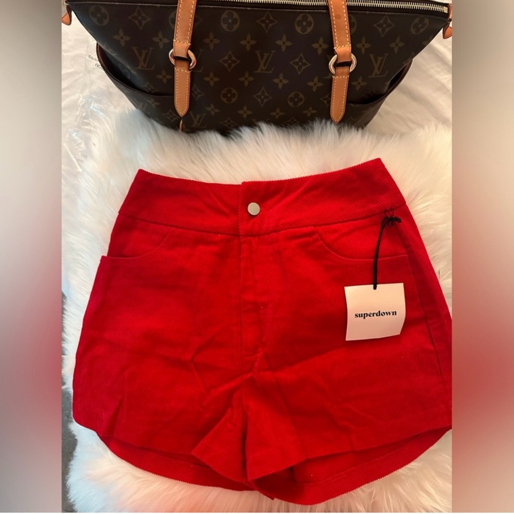 SUPERDOWN REVOLVE SHORTS